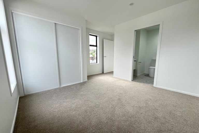 Photo of property in 17/10 Pascoe Avenue, Paremata, Porirua, 5026