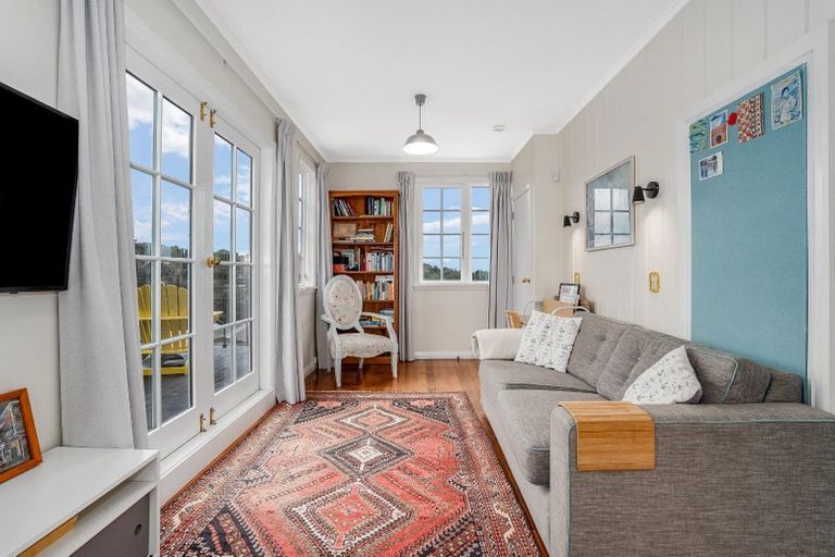 Photo of property in 32 Mccoll Street, Vogeltown, Wellington, 6021