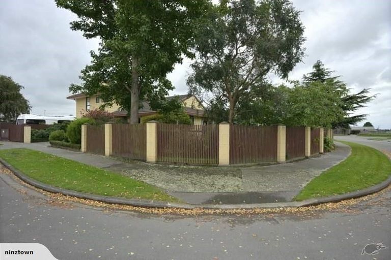 Photo of property in 3 Mulberry Place, Redwood, Christchurch, 8051