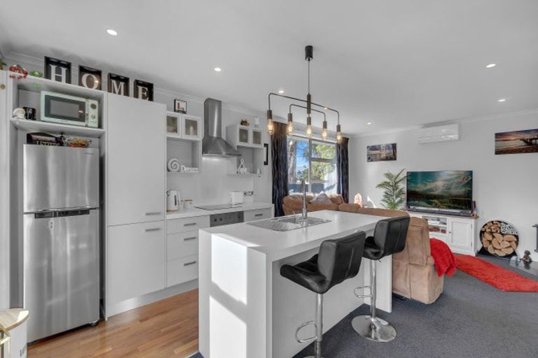 Photo of property in 8 Rata Street, Rangiora, 7400