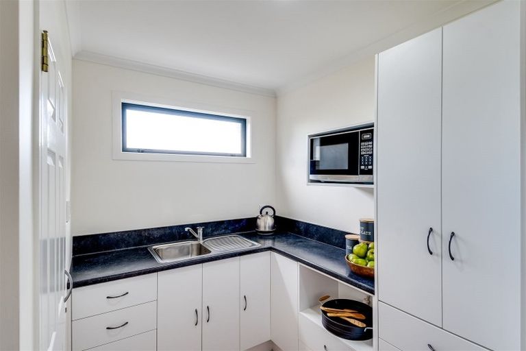 Photo of property in 633 Marine Parade, Napier South, Napier, 4110