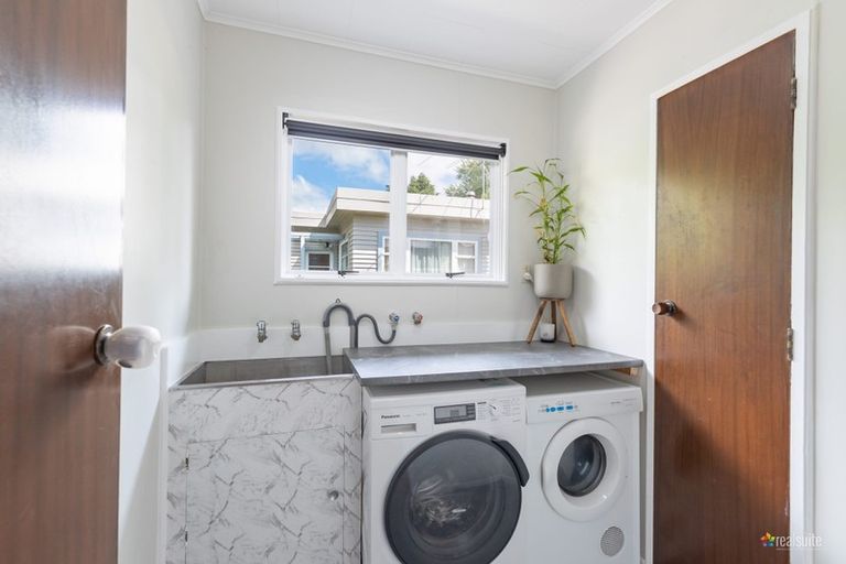 Photo of property in 25 Kopara Grove, Stokes Valley, Lower Hutt, 5019