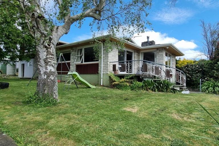 Photo of property in 77 Ross Street, Woodville, 4920