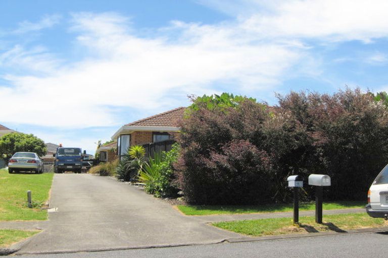 Photo of property in 5b Seaway Road, Clarks Beach, 2122