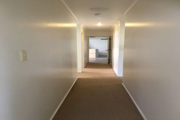 Photo of property in 6 Bokeen Lane, Flat Bush, Auckland, 2019