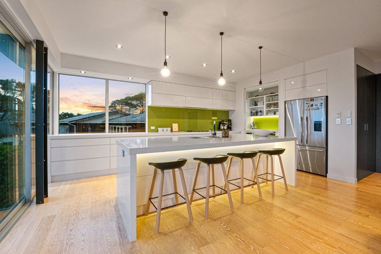 Photo of property in 1/129 Kowhai Road, Mairangi Bay, Auckland, 0630