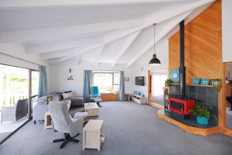 Photo of property in 117 Wakeman Road, Acacia Bay, Taupo, 3330