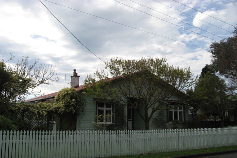 Photo of property in 3 Cavell Place, Gonville, Whanganui, 4501