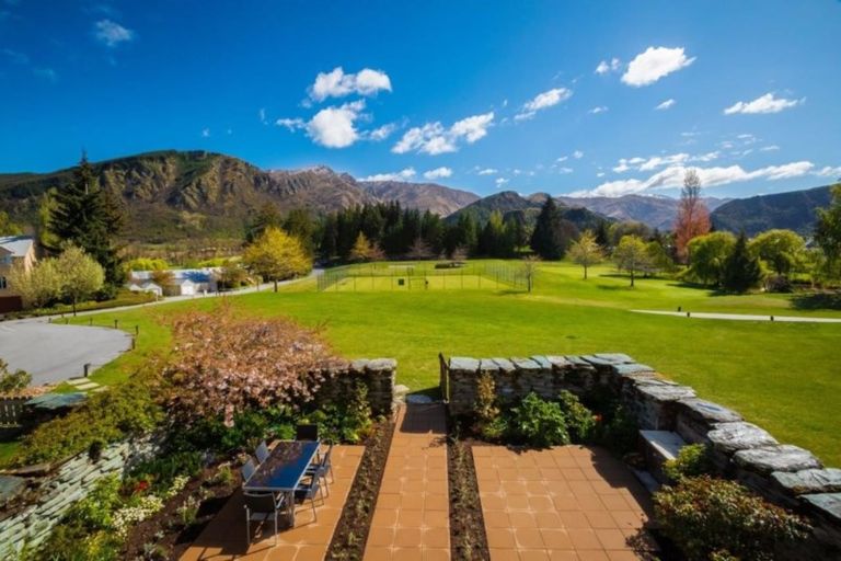 Photo of property in Millbrook Resort, 3 Chalmers Close, Arrowtown, 9371