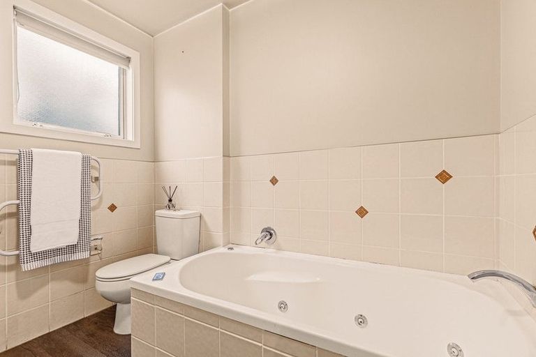 Photo of property in 8a Nayland Street, Sumner, Christchurch, 8081