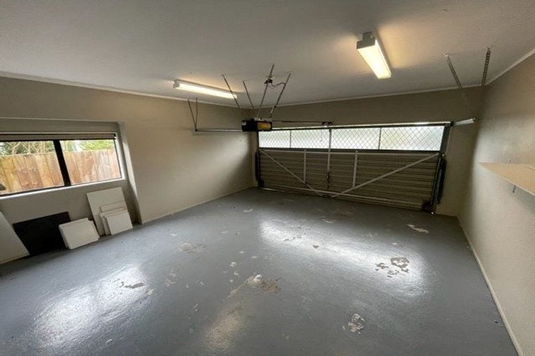 Photo of property in 2/48 Shakespeare Road, Milford, Auckland, 0620