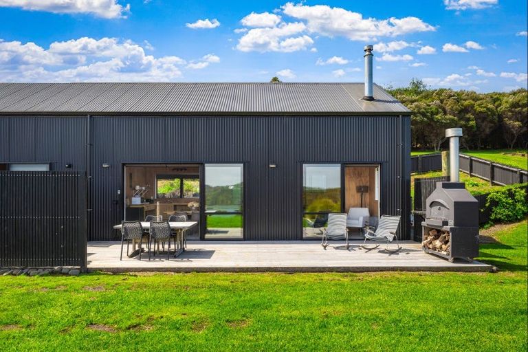 Photo of property in 79 Bishop Lane, Tawharanui Peninsula, Matakana, 0986