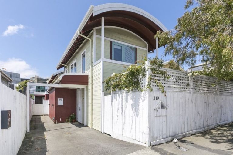 Photo of property in 219a Adelaide Road, Newtown, Wellington, 6021