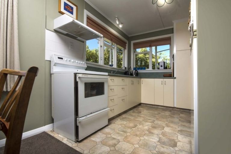 Photo of property in 169 Waikawa Road, Picton, 7220