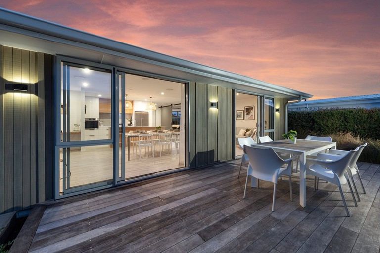 Photo of property in 107 The Boulevard, Papamoa Beach, Papamoa, 3118