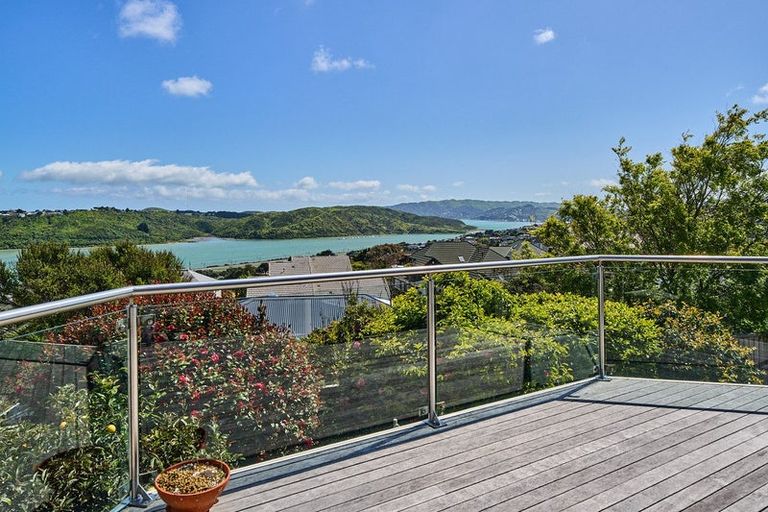 Photo of property in 4 Tombane Terrace, Papakowhai, Porirua, 5024