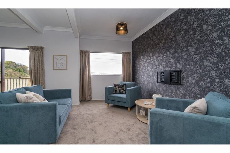 Photo of property in 74 Barnes Drive, Caversham, Dunedin, 9011