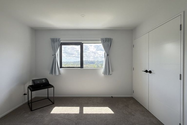 Photo of property in 14b Mackay Drive, Greenhithe, Auckland, 0632