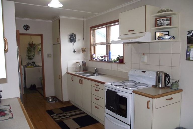 Photo of property in 42 Clyde Crescent, Roslyn, Palmerston North, 4414