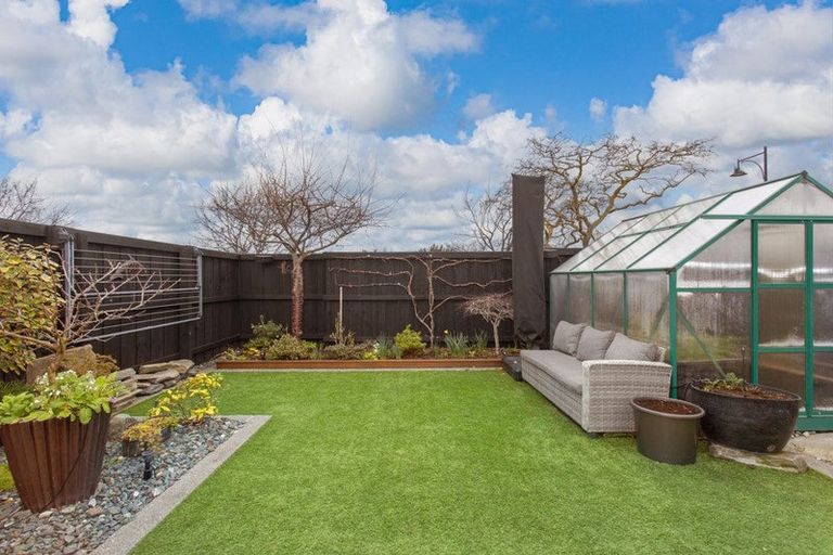 Photo of property in 56 Titirangi Crescent, Parklands, Christchurch, 8083