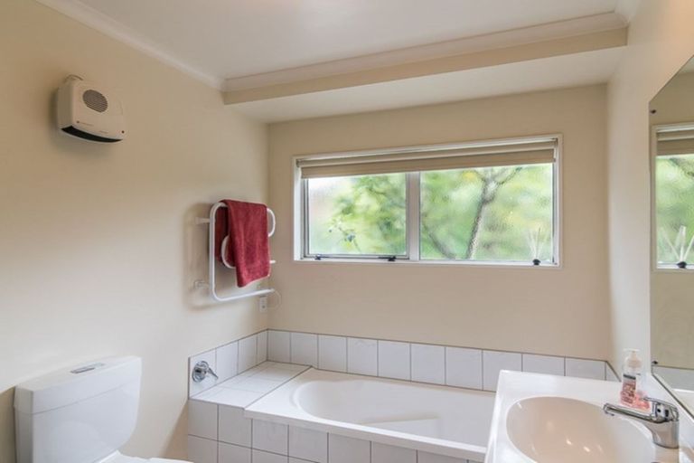 Photo of property in 9a Francis Road, Paraparaumu Beach, Paraparaumu, 5032