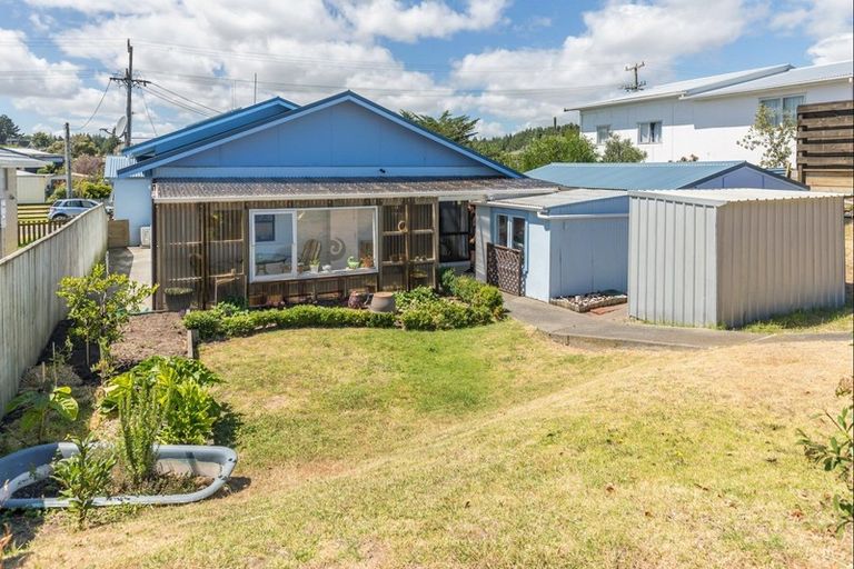 Photo of property in 6 Ruanui Street, Himatangi Beach, Foxton, 4891