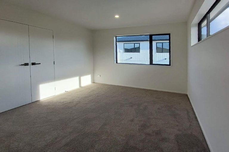Photo of property in 1/2 Maxwelton Drive, Mairangi Bay, Auckland, 0630