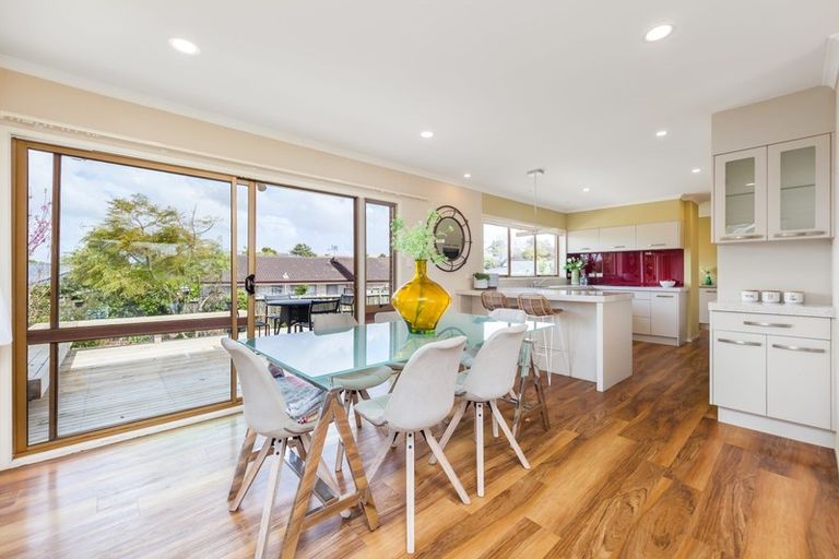 Photo of property in 3 Serrita Avenue, Sunnyhills, Auckland, 2010