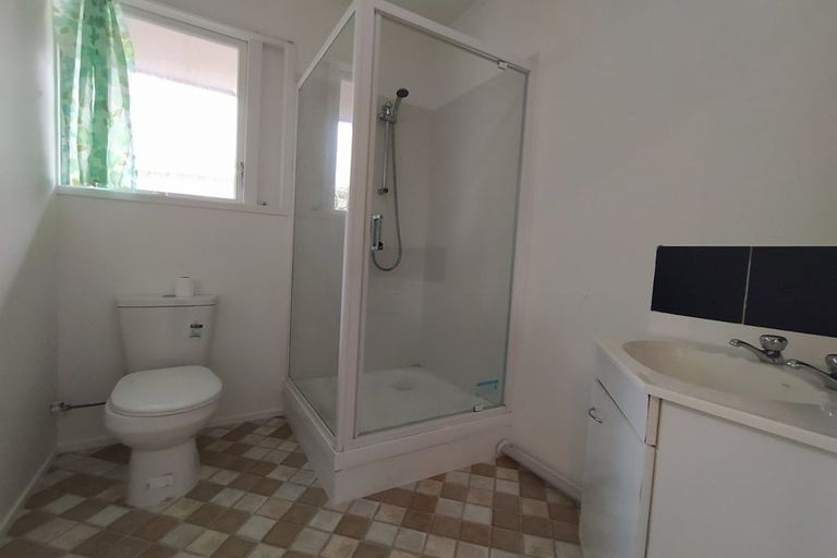 Photo of property in 82 Archmillen Avenue, Pakuranga Heights, Auckland, 2010