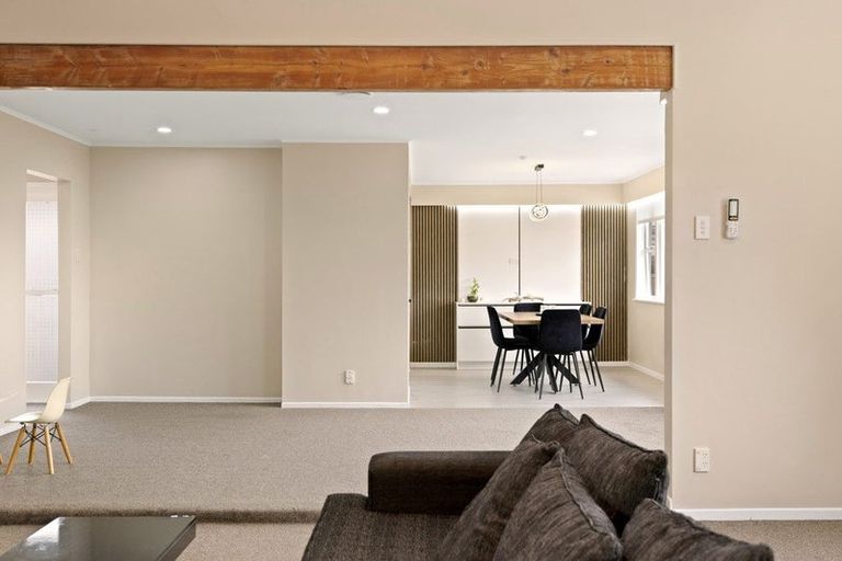 Photo of property in 11 Western View Court, Sunnyvale, Auckland, 0612