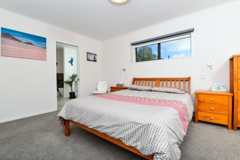 Photo of property in 4 Mangakoea Place, St Andrews, Hamilton, 3200