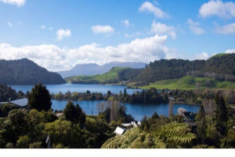 Photo of property in 3 Ridge Road, Lake Okareka, Rotorua, 3076