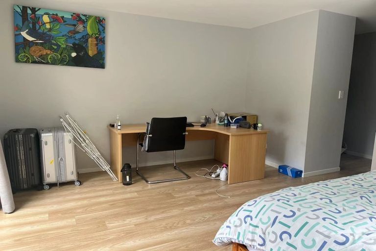 Photo of property in 18a Hazel Glen, Bayview, Auckland, 0629