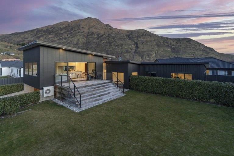 Photo of property in 4 Sandford Terrace, Lower Shotover, Queenstown, 9304