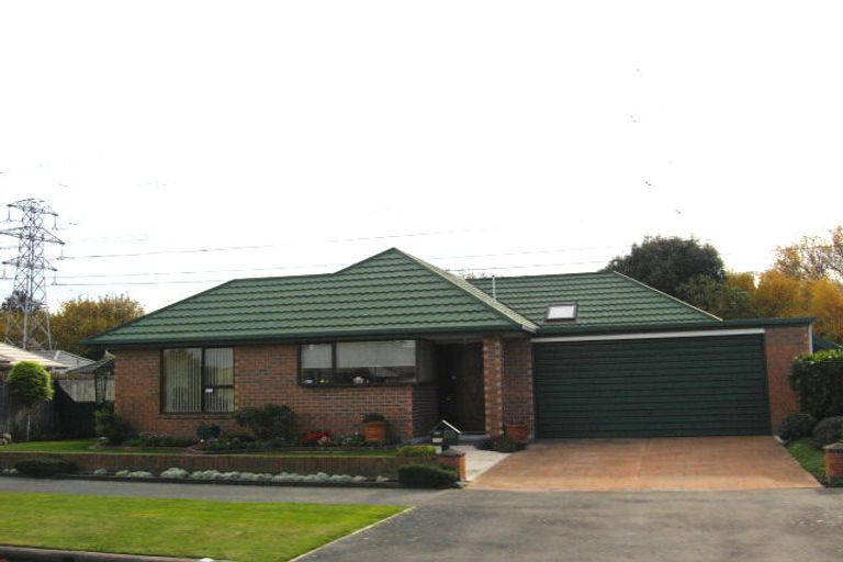 Photo of property in 20 Showgate Avenue, Sockburn, Christchurch, 8042