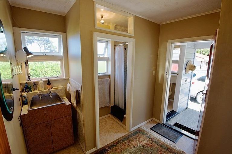 Photo of property in 24 Whangaimoana Beach Road, Whangaimoana, Featherston, 5772