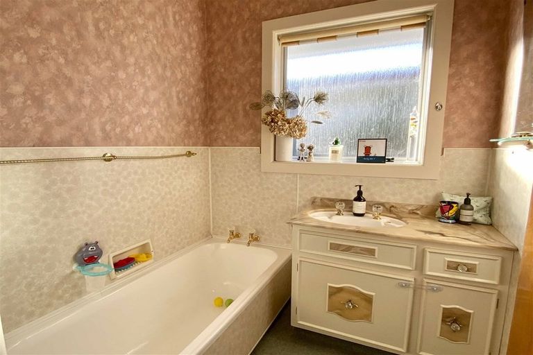 Photo of property in 36 Highfield Terrace, Newfield, Invercargill, 9812