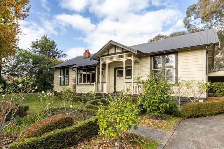 Photo of property in 35 Iona Road, Havelock North, 4130