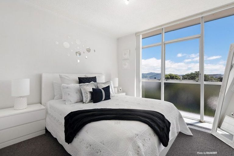 Photo of property in 23uc7 Rangitane Street, Maupuia, Wellington, 6022