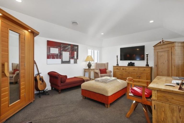 Photo of property in 49 Maire Road, Orewa, 0931