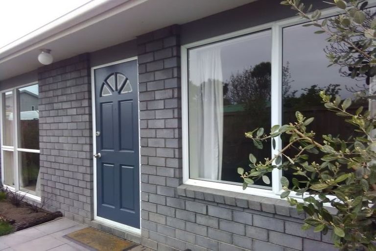 Photo of property in 2/24a Croziers Road, St Albans, Christchurch, 8052