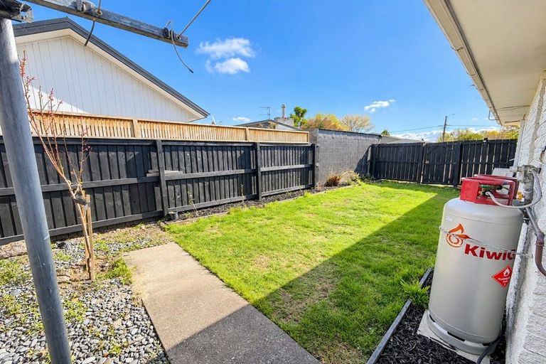 Photo of property in 1/468a Greers Road, Bishopdale, Christchurch, 8053