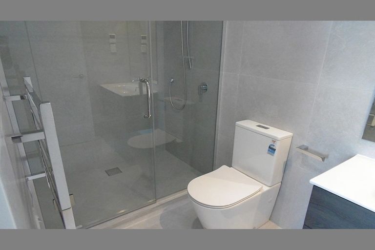 Photo of property in 28 Nephrite Lane, Henderson, Auckland, 0610