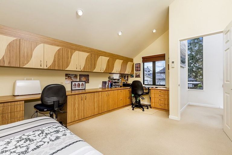 Photo of property in 33 Jubilee Avenue, Devonport, Auckland, 0624