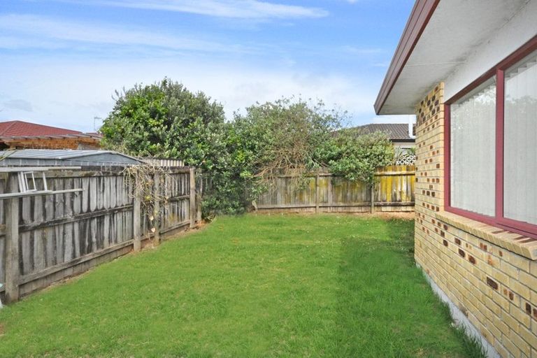 Photo of property in 15 Dole Place, Mangere, Auckland, 2022