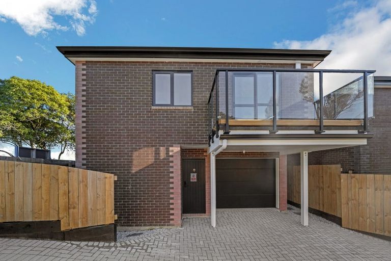 Photo of property in 4253 Great North Road, Glendene, Auckland, 0602