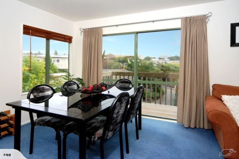 Photo of property in 221/19 Downing Street, Glenfield, Auckland, 0629