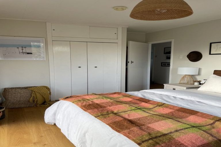 Photo of property in 9 Kaitawa Street, Waikanae Beach, Waikanae, 5036