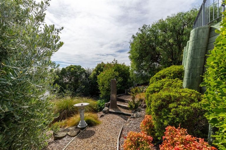 Photo of property in 18 Maffeys Road, Mount Pleasant, Christchurch, 8081