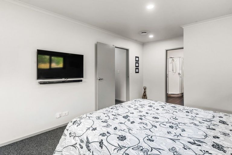 Photo of property in 31 Hamon Place, Pukehangi, Rotorua, 3015